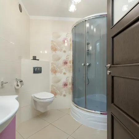 Apartament Z 2 Sypialniami W Kolobrzegu 12 Minut Spaceru Od Plazy By Renters *