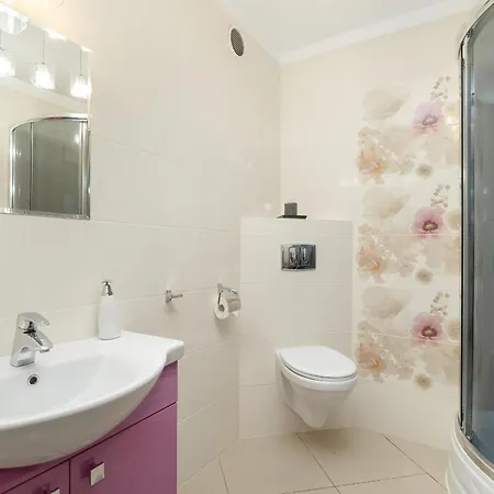 Z 2 Sypialniami W Kolobrzegu 12 Minut Spaceru Od Plazy By Renters * Kołobrzeg