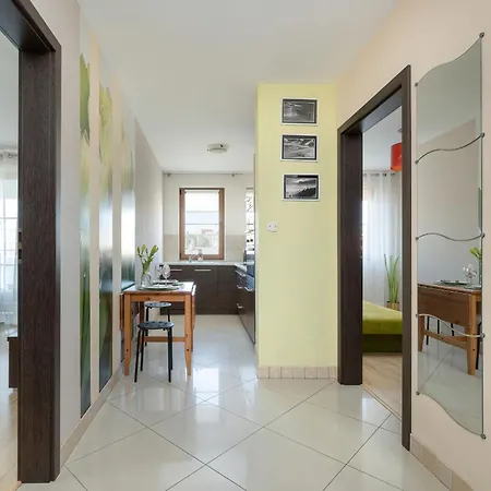 Apartament Z 2 Sypialniami W Kolobrzegu 12 Minut Spaceru Od Plazy By Renters *