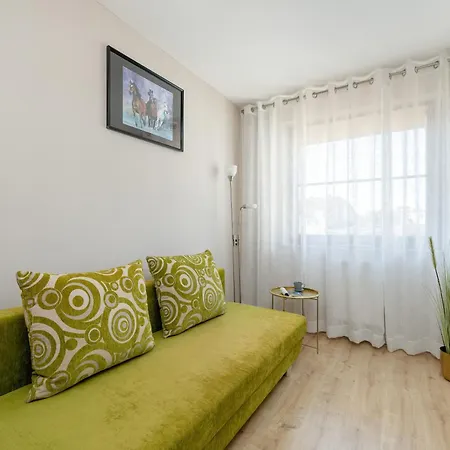Z 2 Sypialniami W Kolobrzegu 12 Minut Spaceru Od Plazy By Renters Apartament