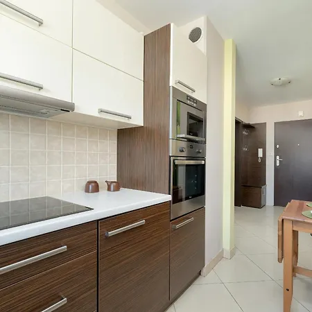 Z 2 Sypialniami W Kolobrzegu 12 Minut Spaceru Od Plazy By Renters Kołobrzeg