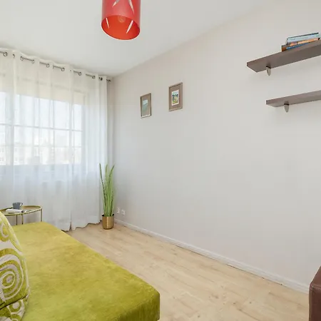 Apartament Z 2 Sypialniami W Kolobrzegu 12 Minut Spaceru Od Plazy By Renters